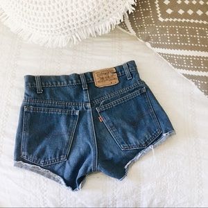 Levi’s Jean Shorts 🦋